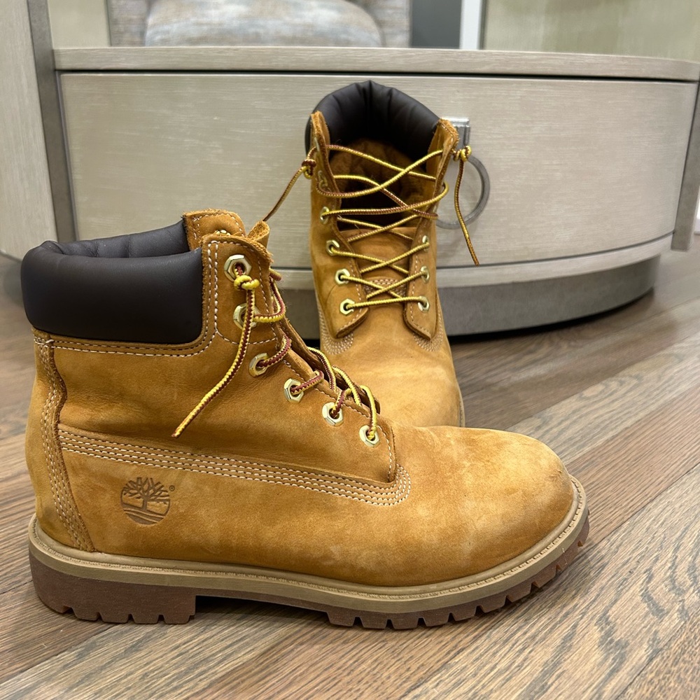 TIMBERLAND BOOTS